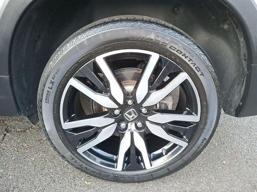 2022 Honda Pilot Touring 8-Passenger