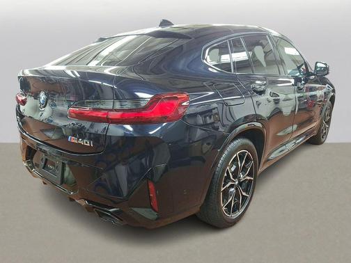 2025 BMW X4 M40i