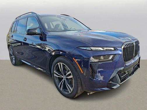2025 BMW X7 M60i