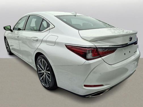 2023 Lexus ES 350 Base