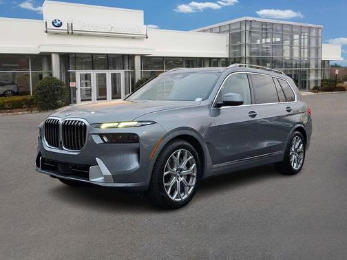 Gray Metallic 2023 BMW X7 xDrive40i