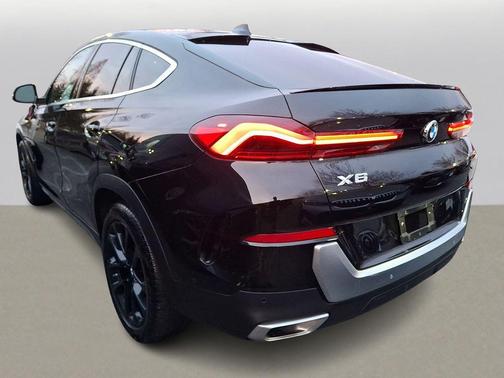 2023 BMW X6 xDrive40i
