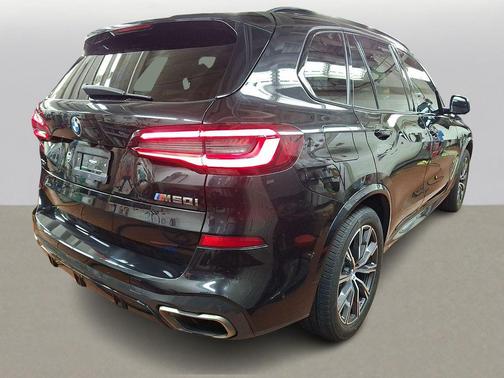 2023 BMW X5 M50i
