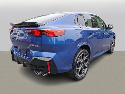 2025 BMW X2 M35i