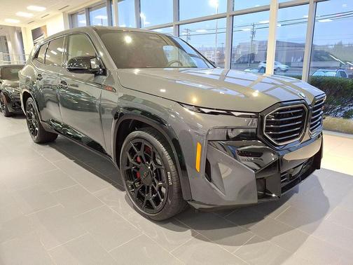 Dravit Grey Metallic 2026 BMW XM Label