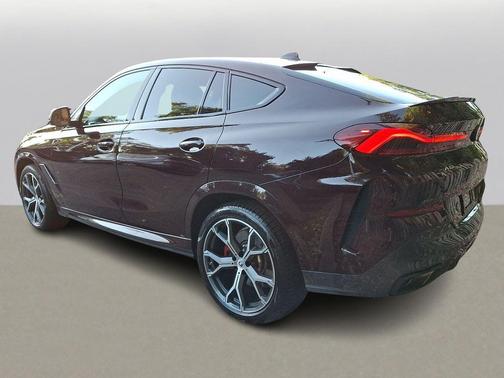 2023 BMW X6 M50i