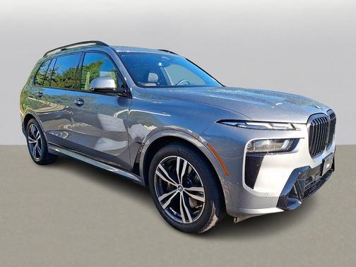 Skyscraper Grey Metallic 2024 BMW X7 xDrive40i