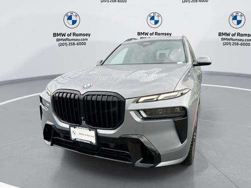 Skyscraper Grey Metallic 2024 BMW X7 xDrive40i