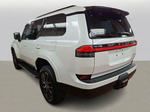 White Pearl 2024 Lexus GX 550 Premium+