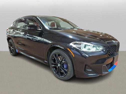 Black Sapphire Metallic 2022 BMW X2 M35i