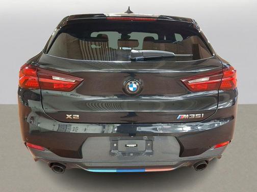 Black Sapphire Metallic 2022 BMW X2 M35i