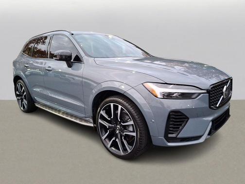 2022 Volvo XC60 Recharge Plug-In Hybrid T8 R-Design