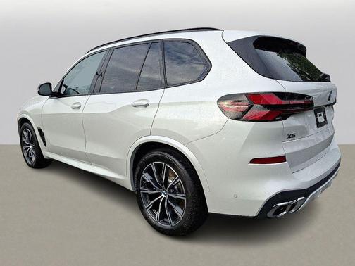 2026 BMW X5 M60i
