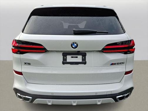 2026 BMW X5 M60i