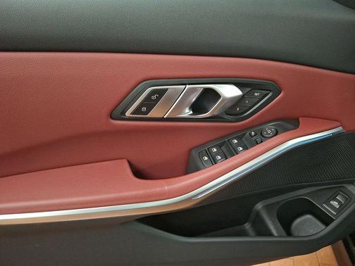 2023 BMW 330 xDrive