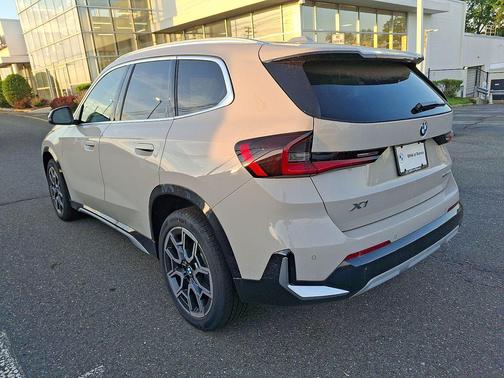Dune Grey Metallic 2026 BMW X1 xDrive28i