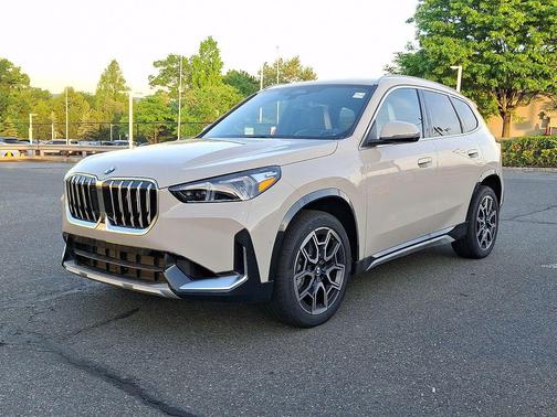 Dune Grey Metallic 2026 BMW X1 xDrive28i