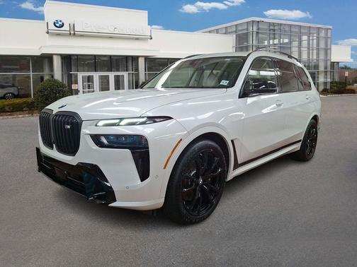 2025 BMW X7 M60i