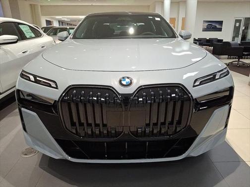 2025 BMW 760 i xDrive