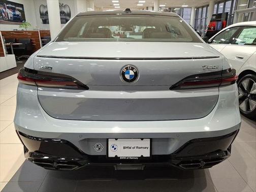2025 BMW 760 i xDrive