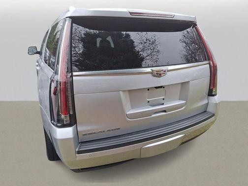 2018 Cadillac Escalade ESV Luxury