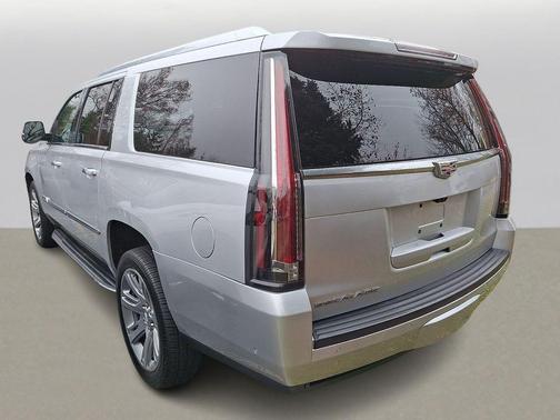 2018 Cadillac Escalade ESV Luxury