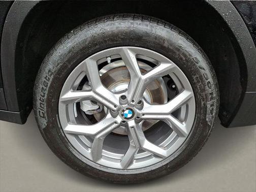2025 BMW X4 xDrive30i