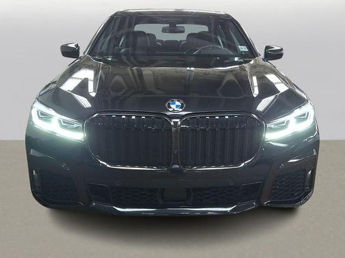 2022 BMW 750 i xDrive