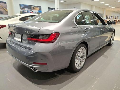 2025 BMW 330 i xDrive