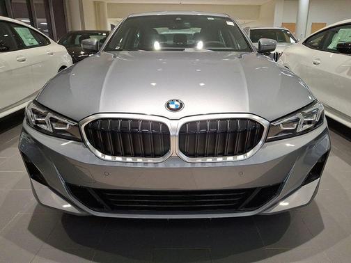 2025 BMW 330 i xDrive