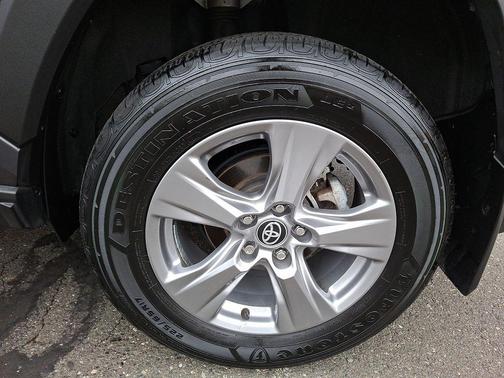 2023 Toyota RAV4 Hybrid XLE