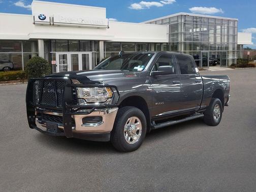 2022 RAM 2500 Tradesman Crew Cab 4x4 6'4' Box