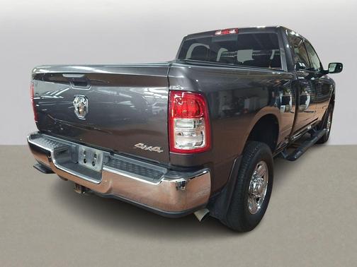 2022 RAM 2500 Tradesman Crew Cab 4x4 6'4' Box