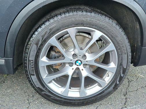 Arctic Gray Metallic 2019 BMW X5 xDrive40i