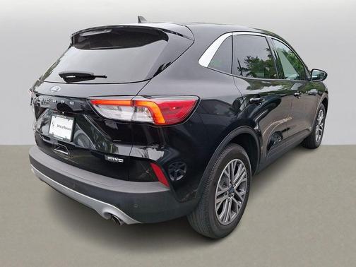 Agate Black Metallic 2022 Ford Escape SEL