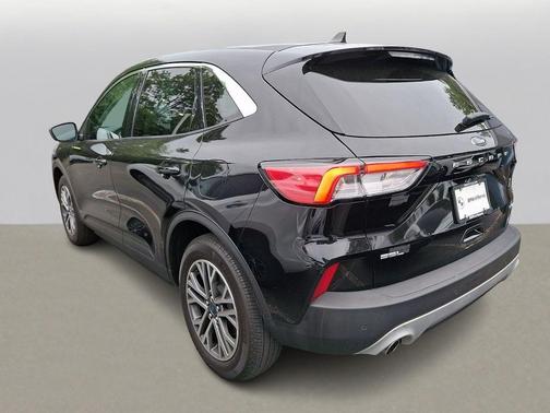 Agate Black Metallic 2022 Ford Escape SEL