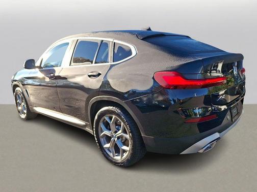 2023 BMW X4 xDrive30i