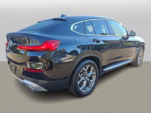 2023 BMW X4 xDrive30i