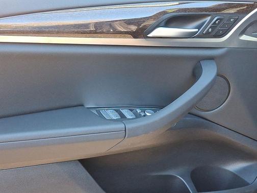 2023 BMW X4 xDrive30i