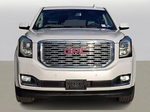 White Frost Tricoat 2020 GMC Yukon Denali