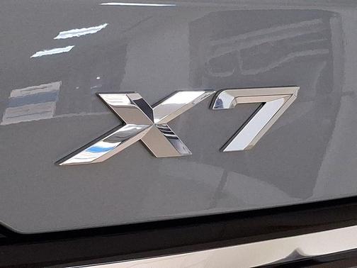 Dravit Grey Metallic 2026 BMW X7 xDrive40i