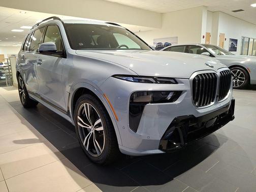 Dravit Grey Metallic 2026 BMW X7 xDrive40i