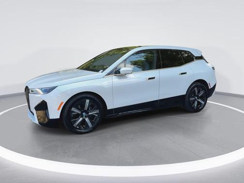 Mineral White Metallic 2023 BMW iX M60