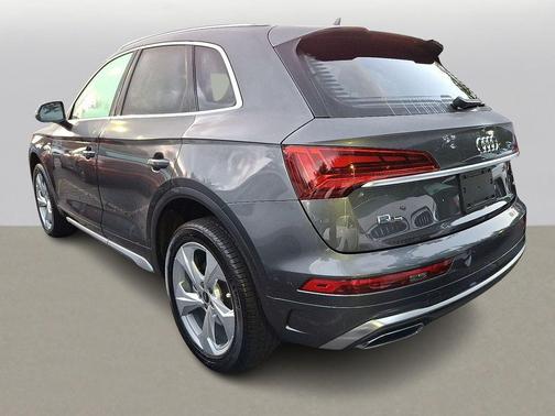 2024 Audi Q5 45 S line Premium Plus