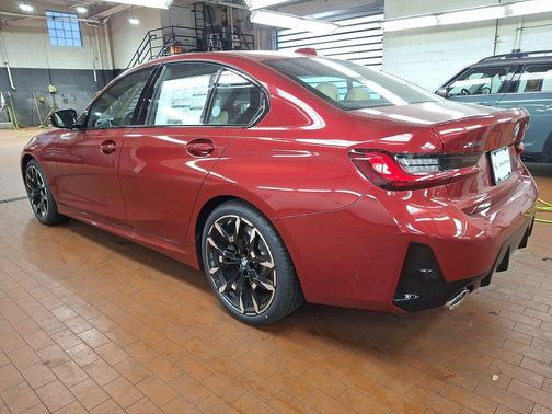 Vegas Red Metallic 2026 BMW 330 xDrive