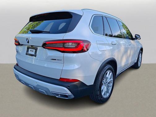 Mineral White Metallic 2021 BMW X5 xDrive40i