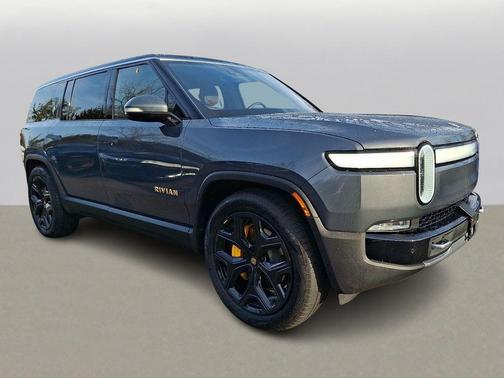 2023 Rivian R1S Adventure