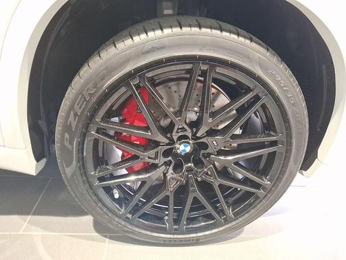 Mineral White Metallic 2026 BMW X5 M Base