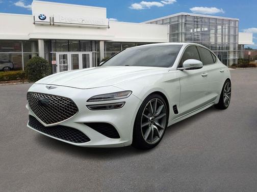 Uyuni White 2022 Genesis G70 3.3T RWD
