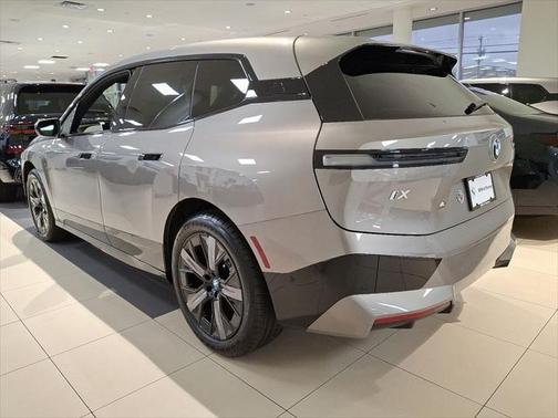 2025 BMW iX xDrive50